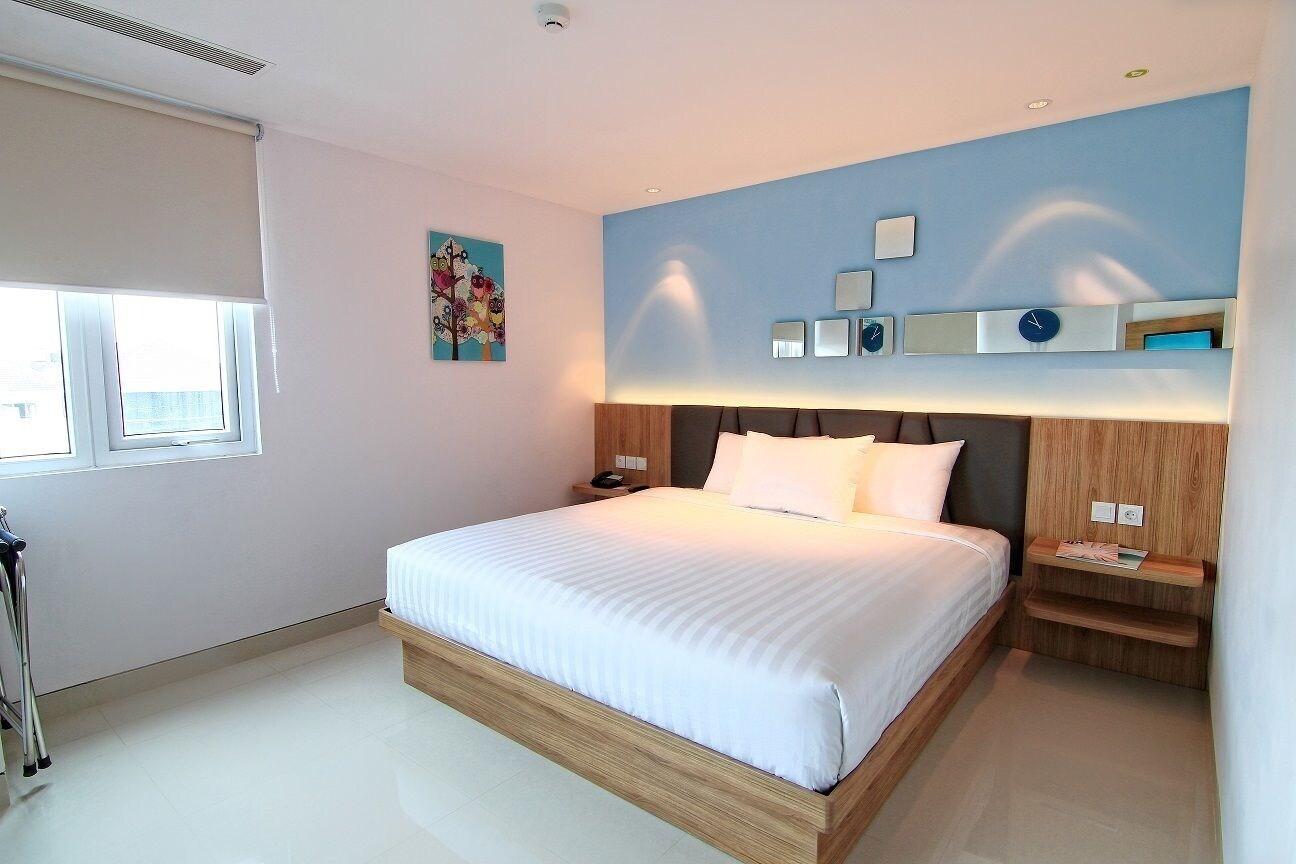 Zoom Smart Hotel Jemursari Surabaya Exterior photo